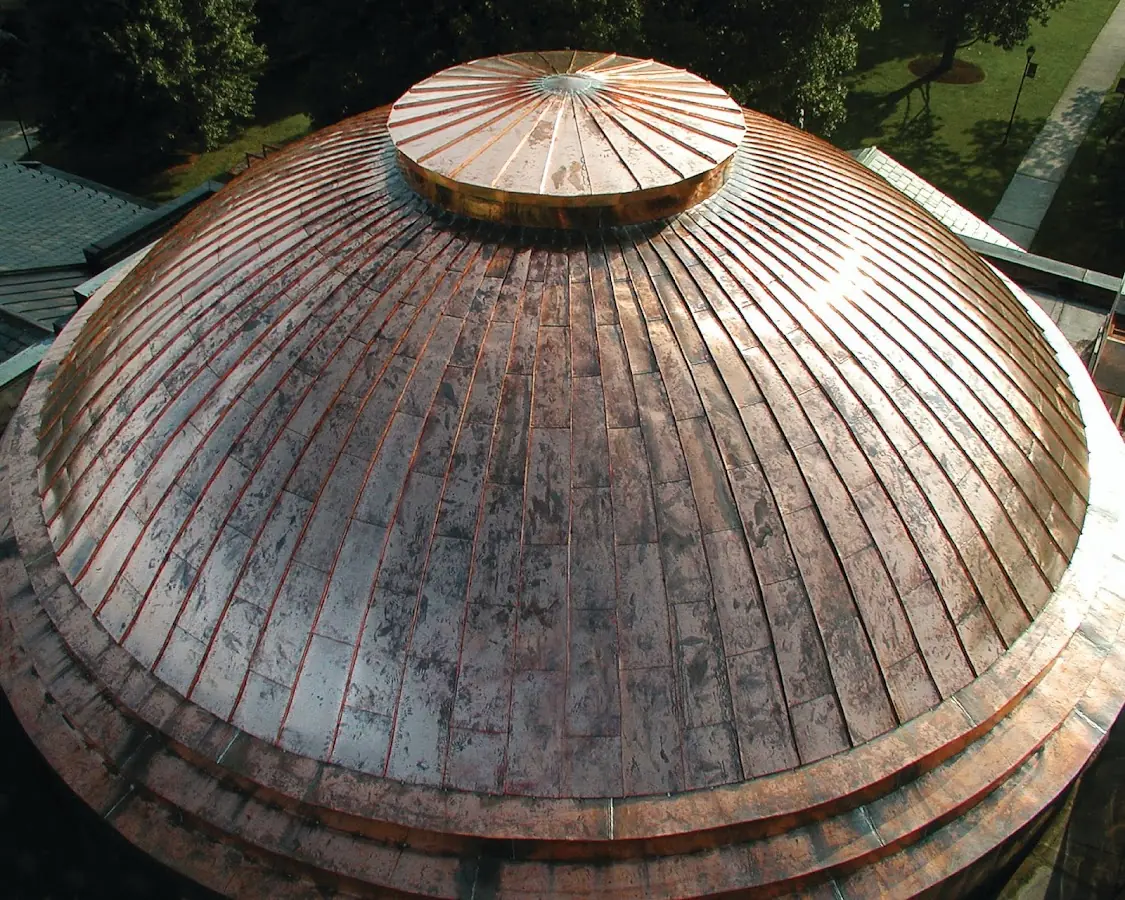 Craftsman Roofing crew installing a new roof in Maid Marion